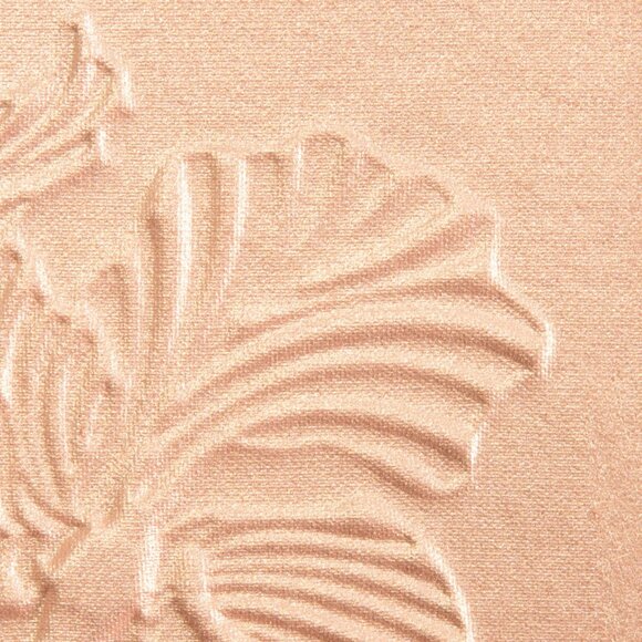 2/$15 Wet n Wild Megaglo Highlighting Powder in Golden Flower Crown - Picture 7 of 10